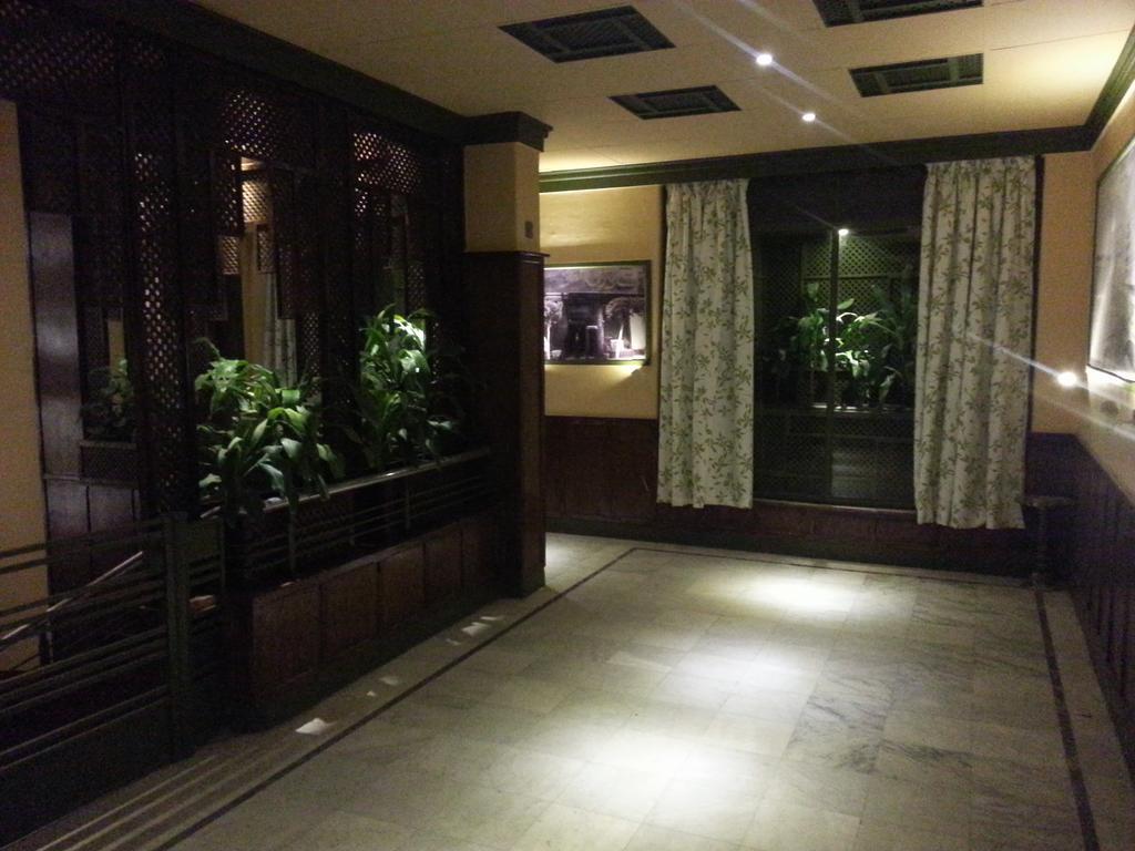 Hotel Carlton Downtown Il Cairo Esterno foto