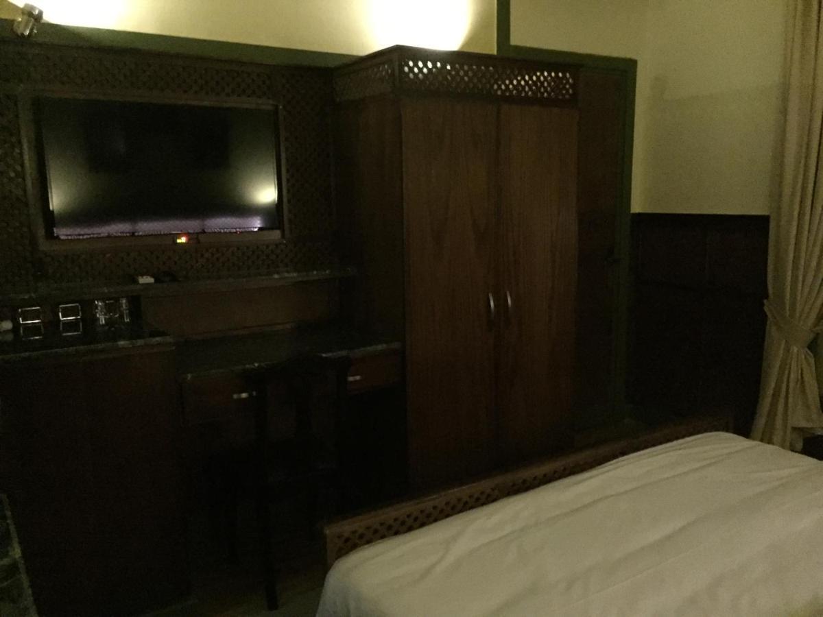 Hotel Carlton Downtown Il Cairo Esterno foto